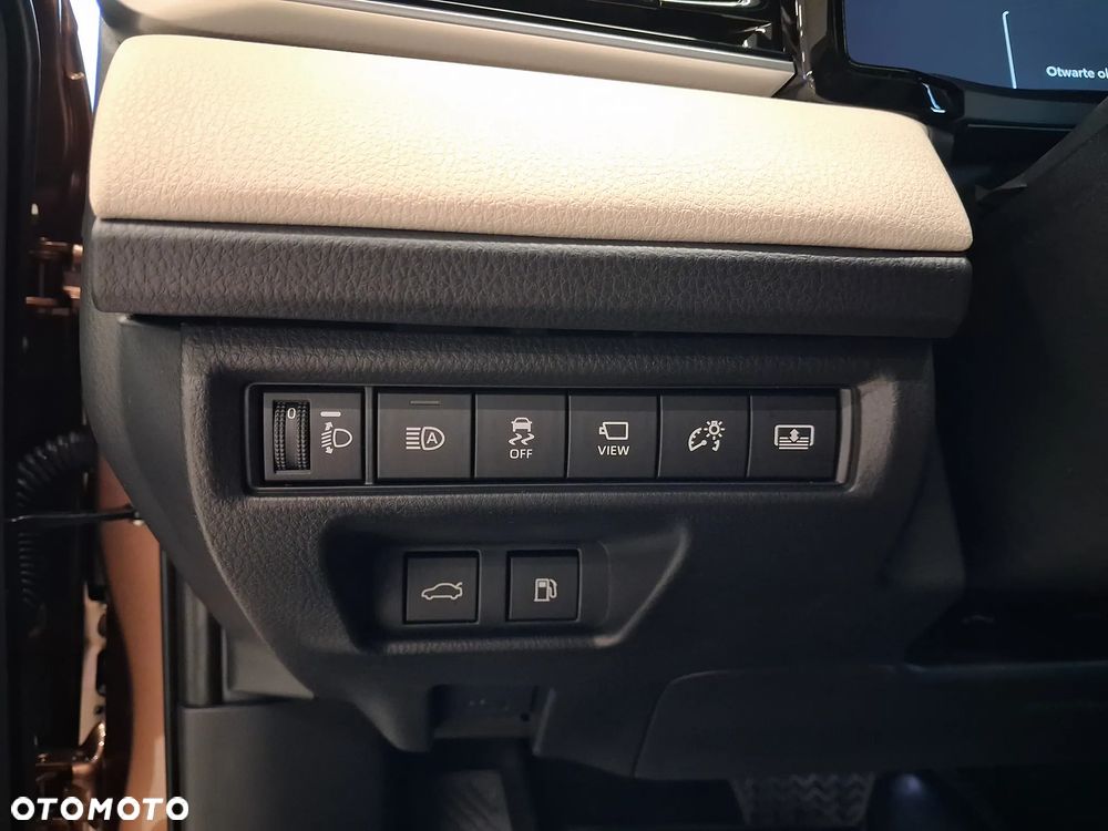 Toyota Camry 2.5 Hybrid Executive CVT - 19