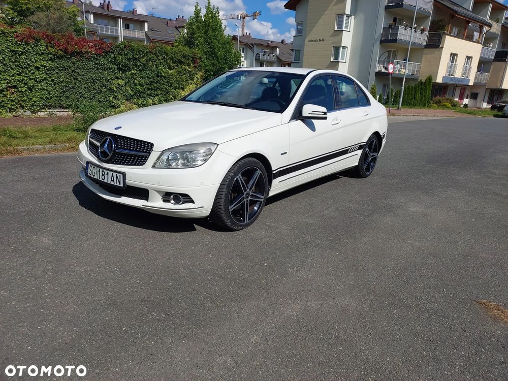 Mercedes-Benz Klasa C 200 CGI Automatik BlueEFFICIENCY Avantgarde - 1