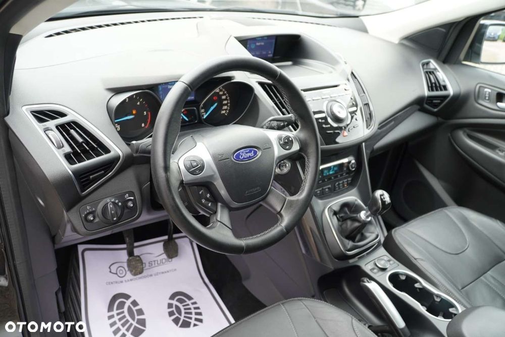 Ford Kuga 2.0 TDCi 2x4 ST-Line - 12