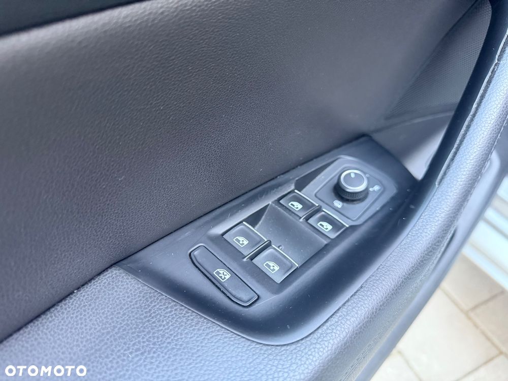 Volkswagen Passat - 18