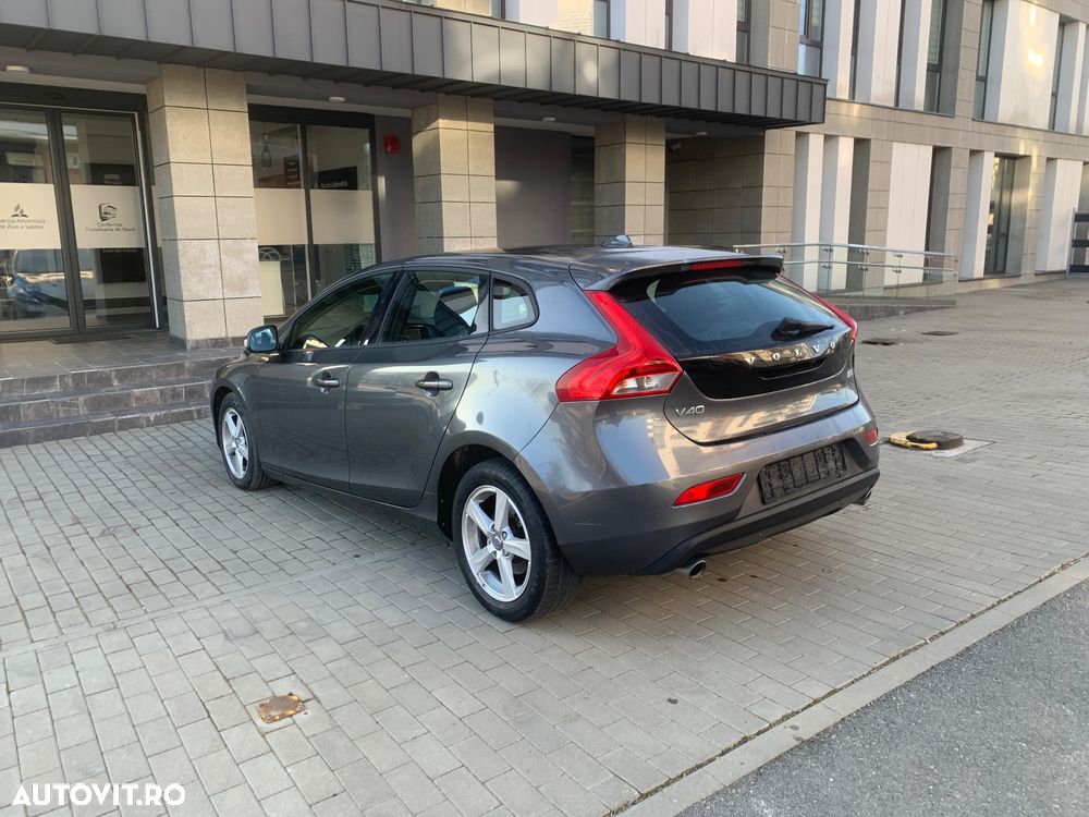 Volvo V40 D3 Kinetic - 14