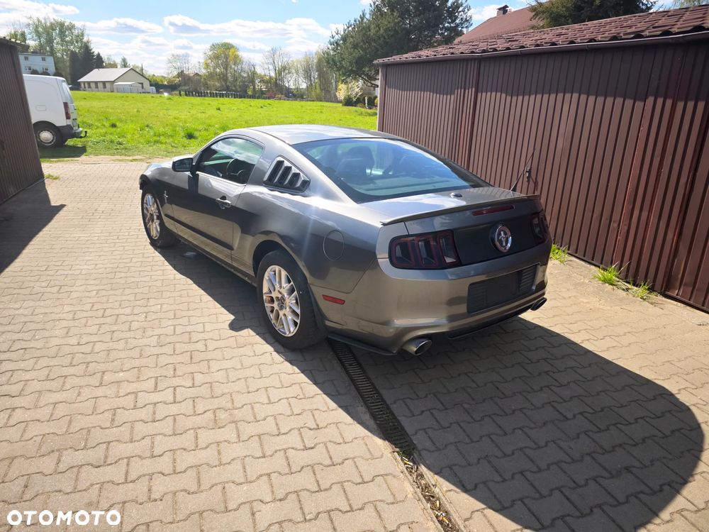 Ford Mustang 3.7 V6 Premium - 2