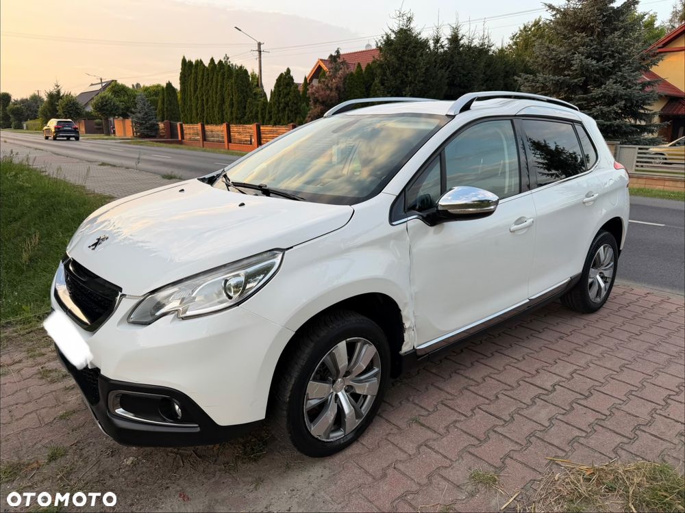 Peugeot 2008 1.6 e-HDi Allure S&S - 9