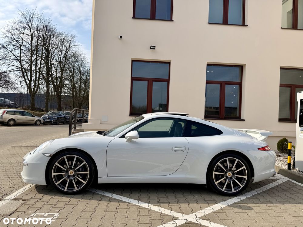 Porsche 911 Carrera - 6