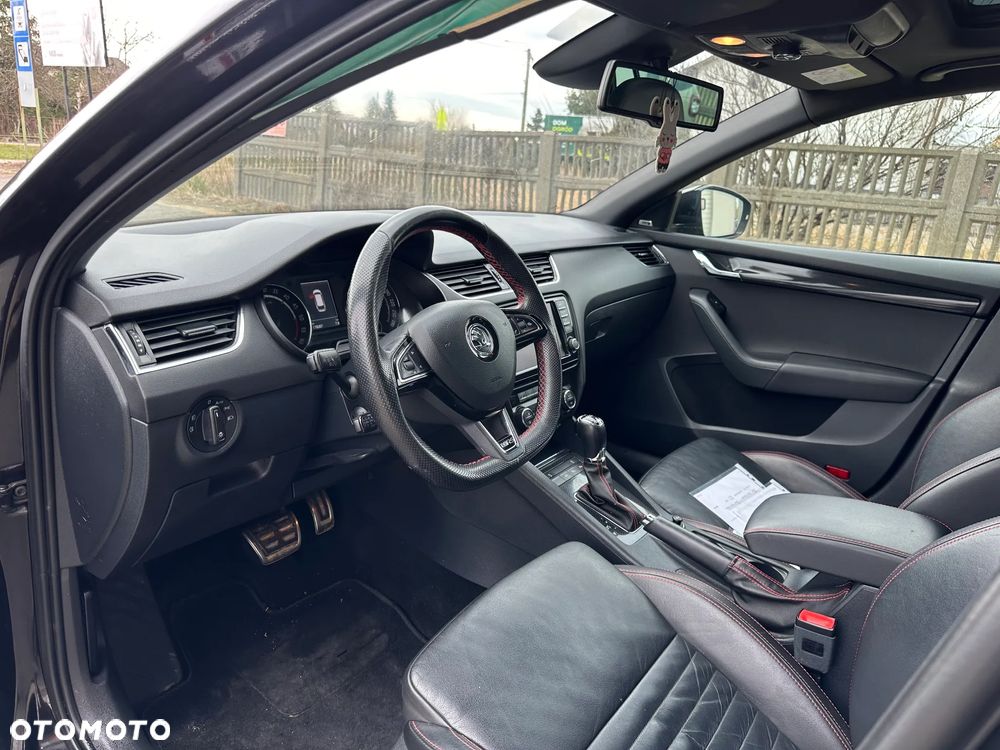 Skoda Octavia 2.0 TDI DSG RS - 8