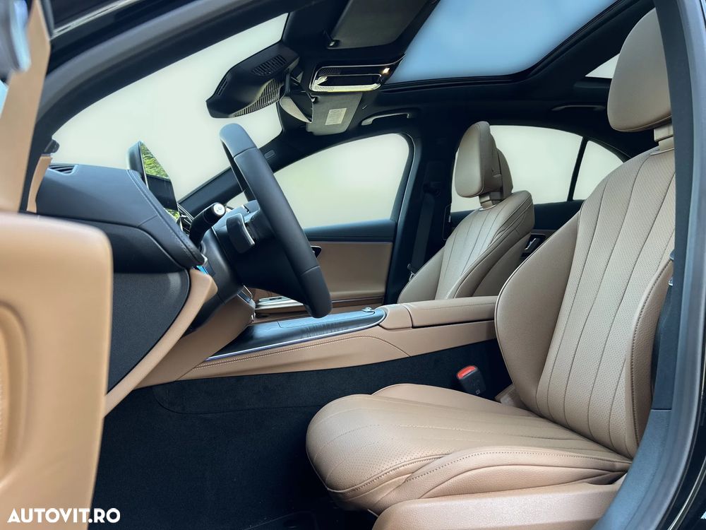 Mercedes-Benz E 300 4MATIC PHEV - 14