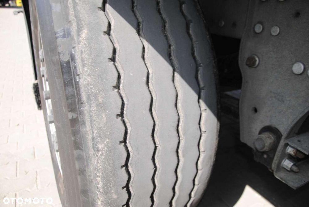 Schmitz Cargobull SCS kurtyna, podnoszona oś - 17