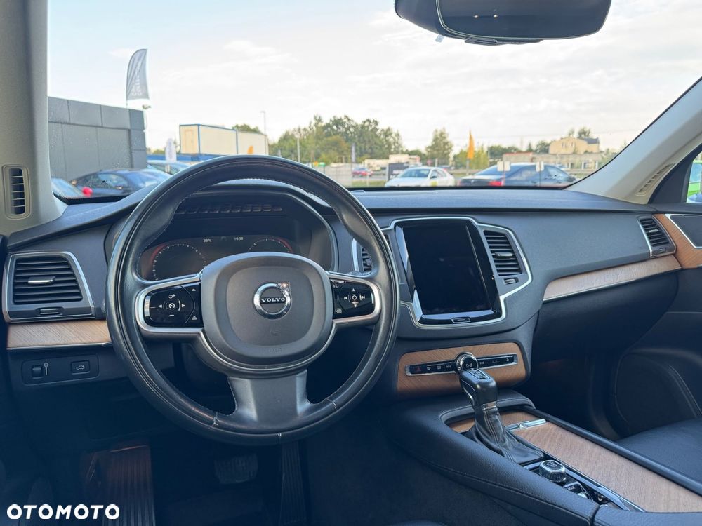 Volvo XC 90 - 16