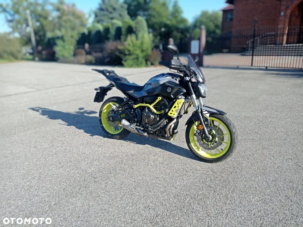 Yamaha MT - 16