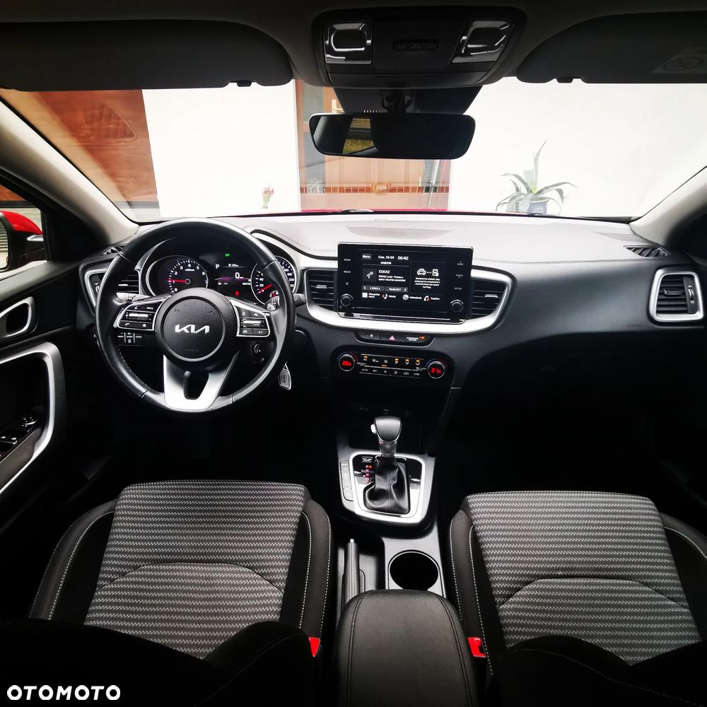 Kia Ceed - 12