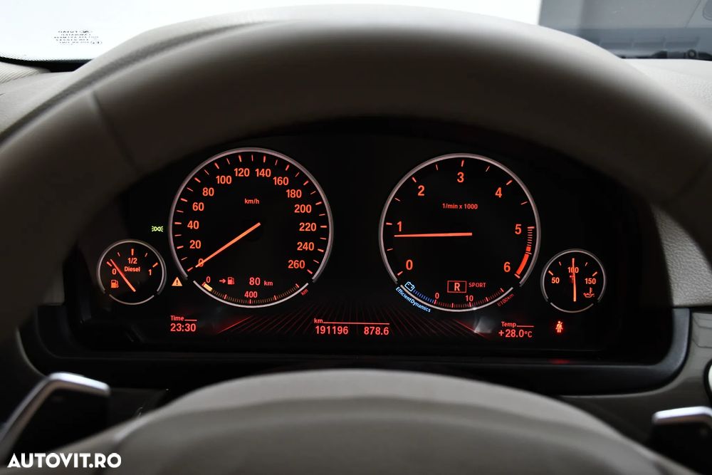 BMW Seria 5 520d - 35