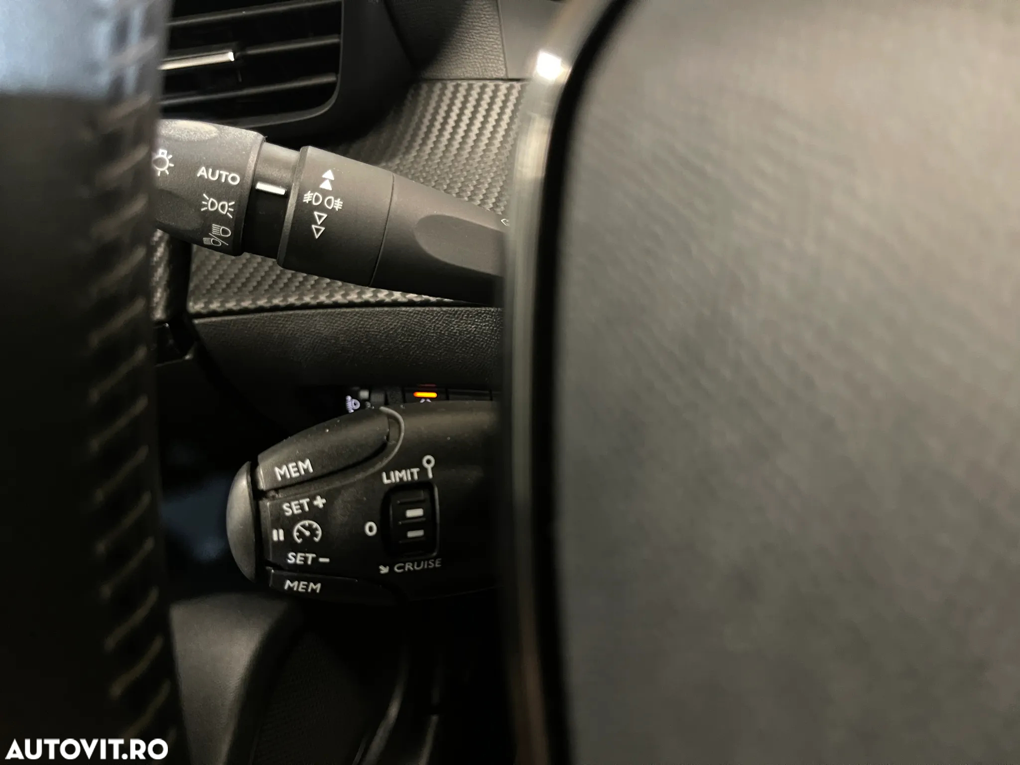 Peugeot 2008 1.5 BlueHDI FAP Active - 21