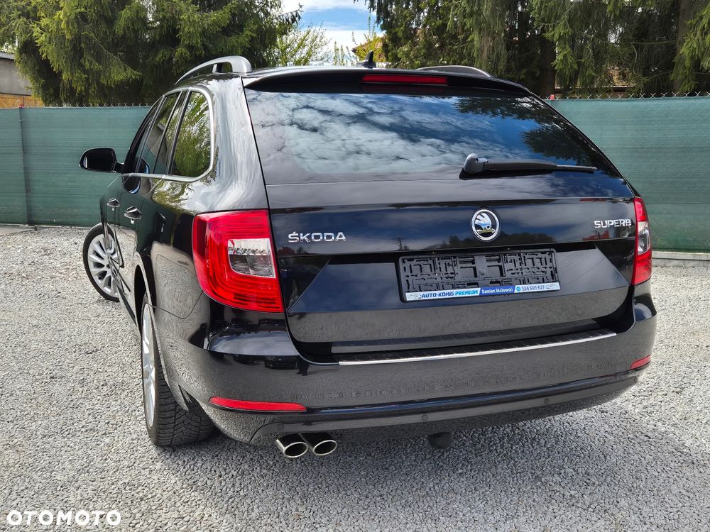 Skoda Superb 2.0 TDI PD DSG Elegance - 14