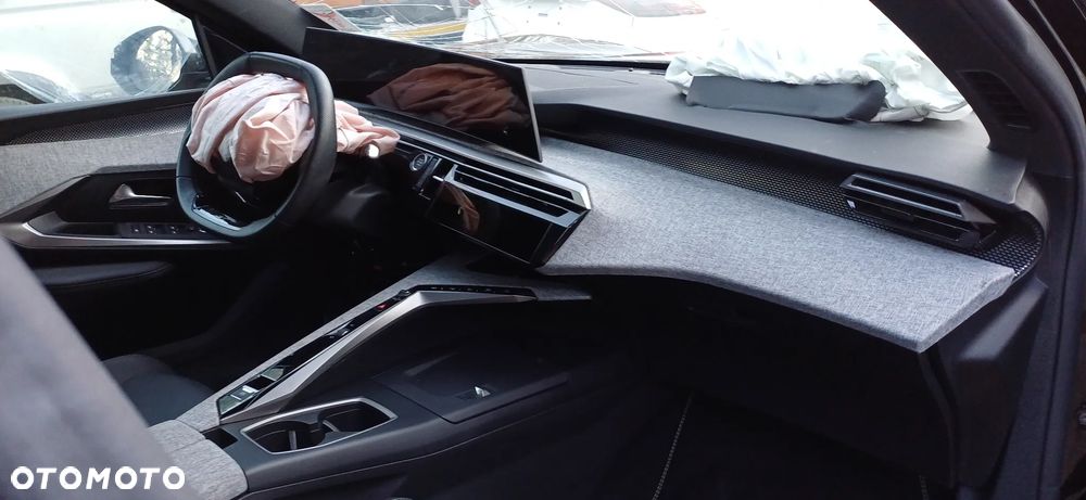 Peugeot 3008 1.2 PureTech mHEV Allure e-DCS6 - 13