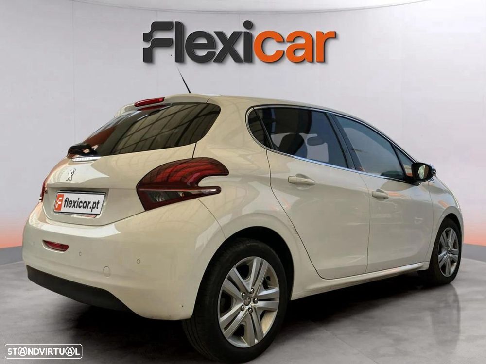 Peugeot 208 1.2 PureTech Allure EAT6 - 3