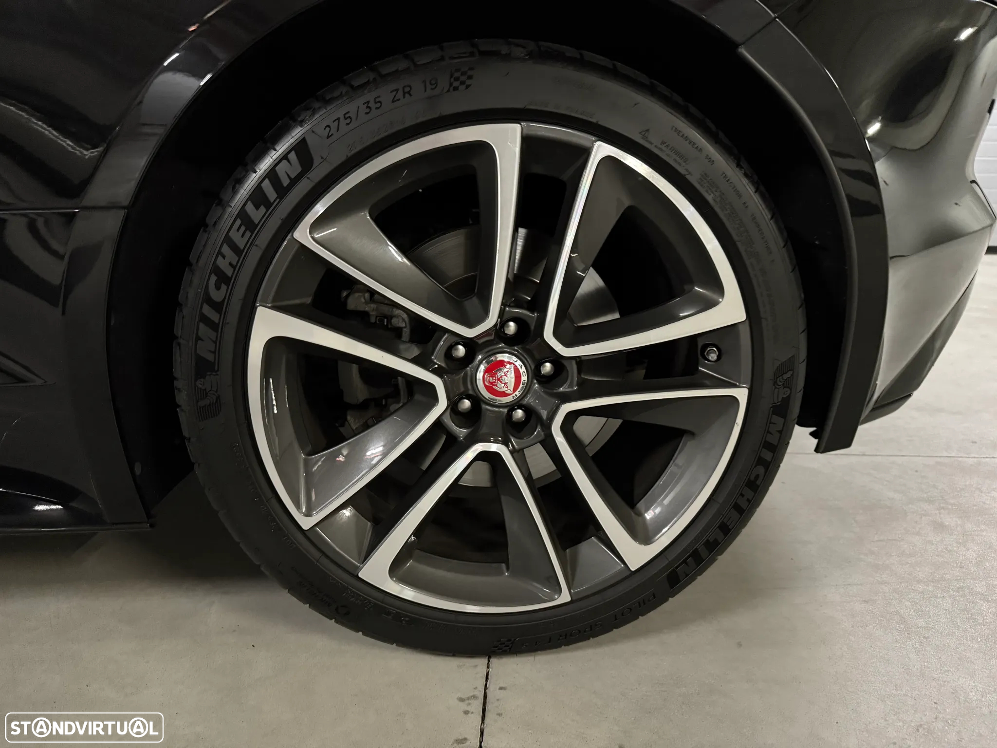 Jaguar F-Type Coupe 2.0 Aut. R-Dynamic - 8