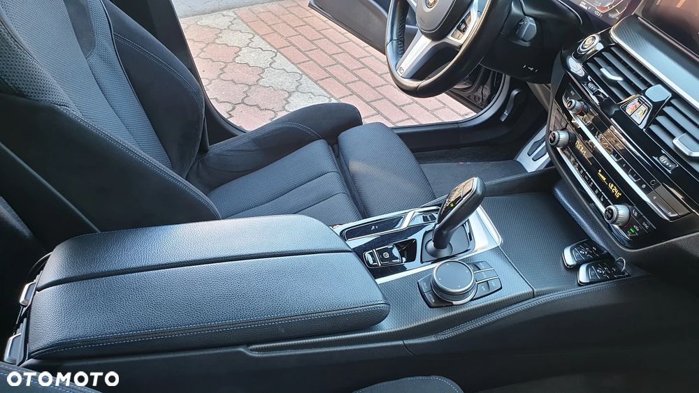BMW Seria 5 520d MHEV Sport - 34