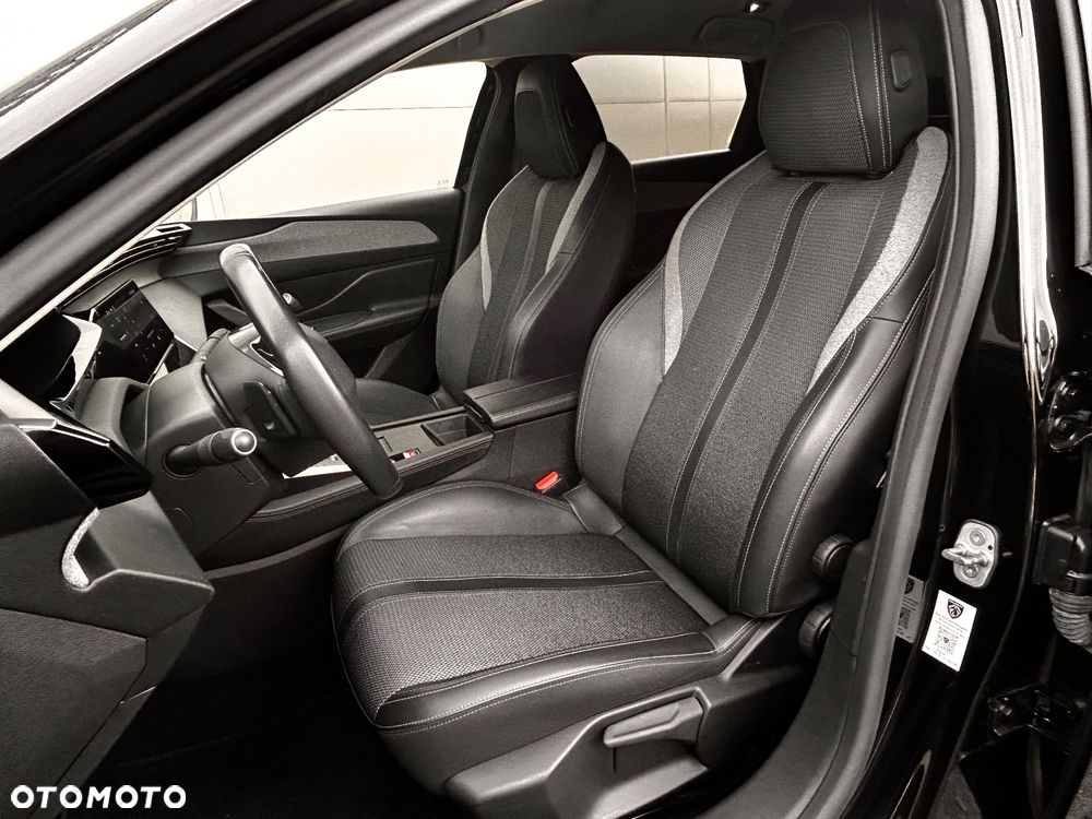 Peugeot 308 BlueHDi 130 EAT8 Allure Pack - 26