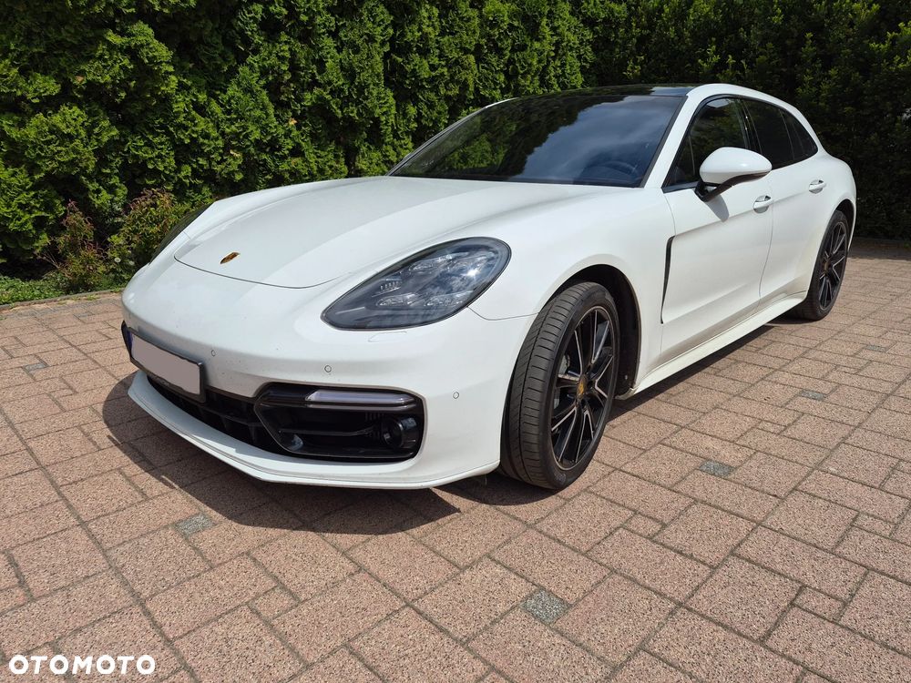 Porsche Panamera 4S - 1