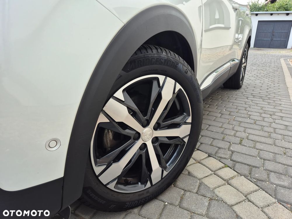 Peugeot 3008 1.6 PureTech GPF GT Line S&S EAT8 - 39