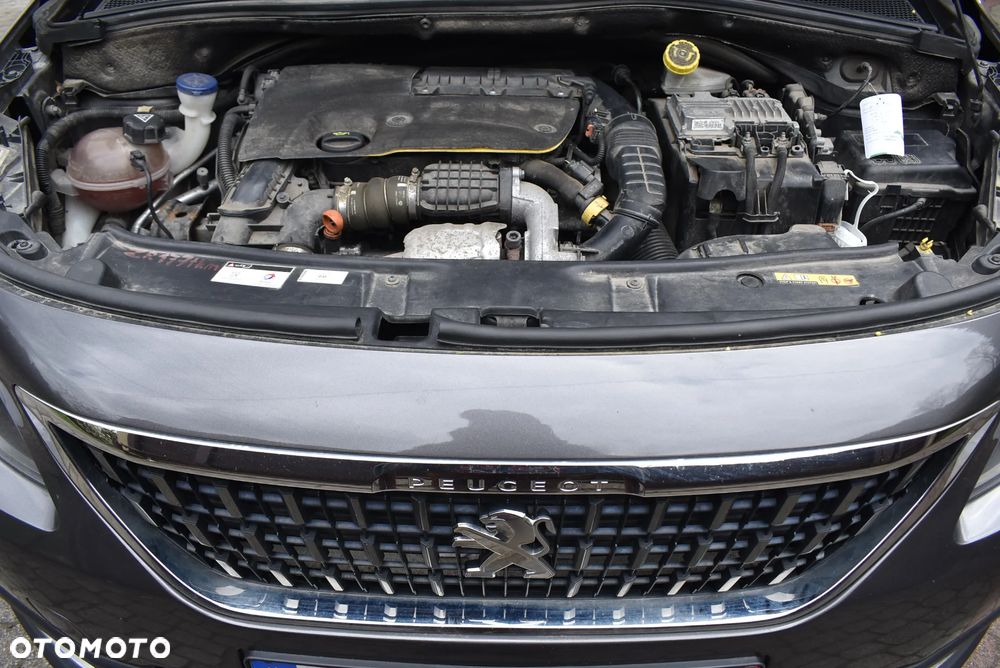 Peugeot 2008 1.6 BlueHDi Style - 33