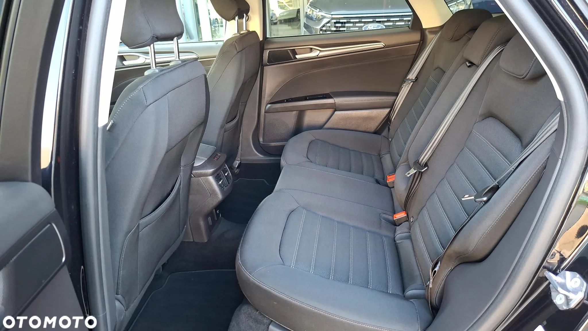 Ford Mondeo 2.0 EcoBlue Titanium - 32