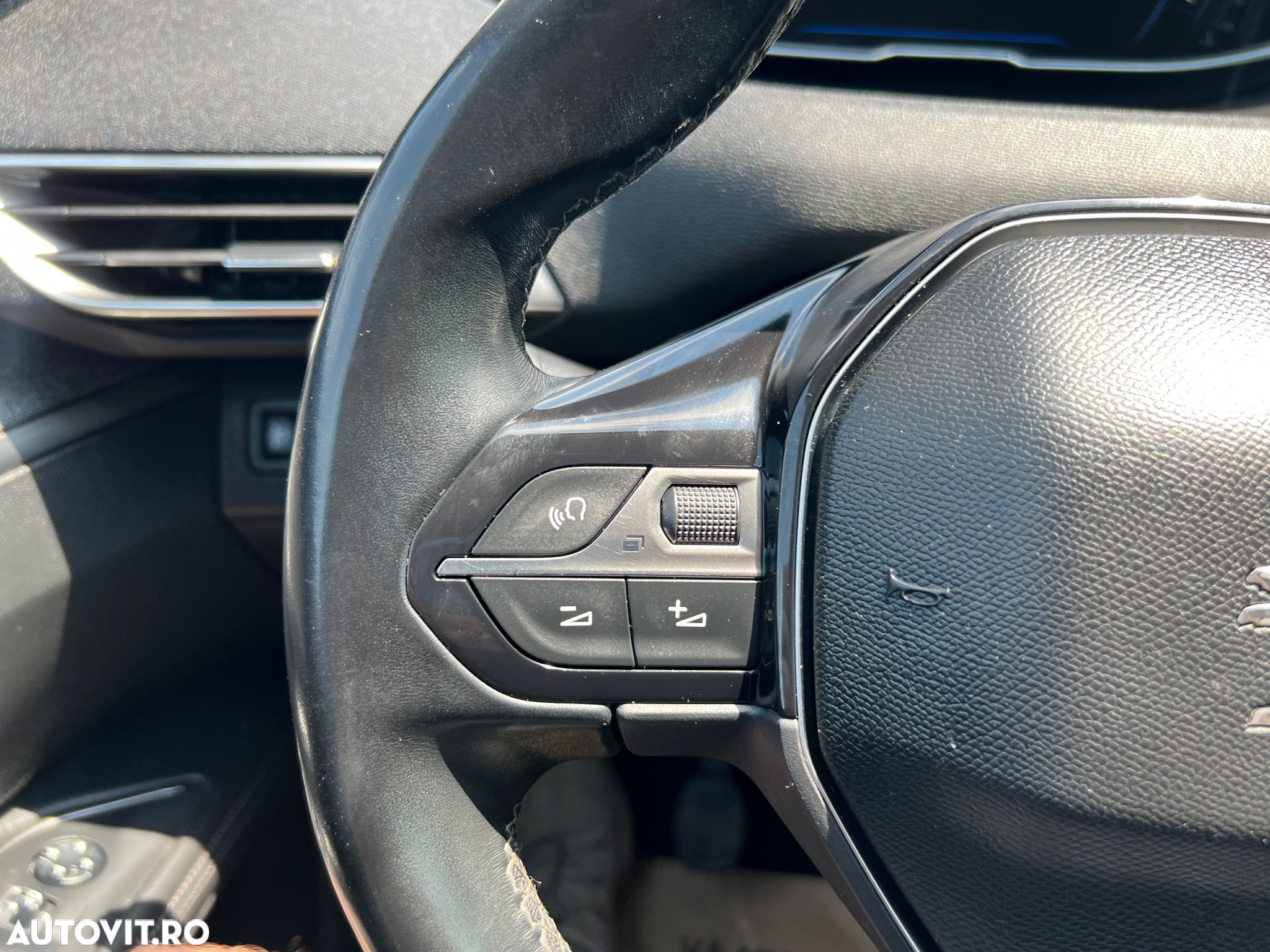 Peugeot 5008 1.5 BlueHDI s&s Allure - 21