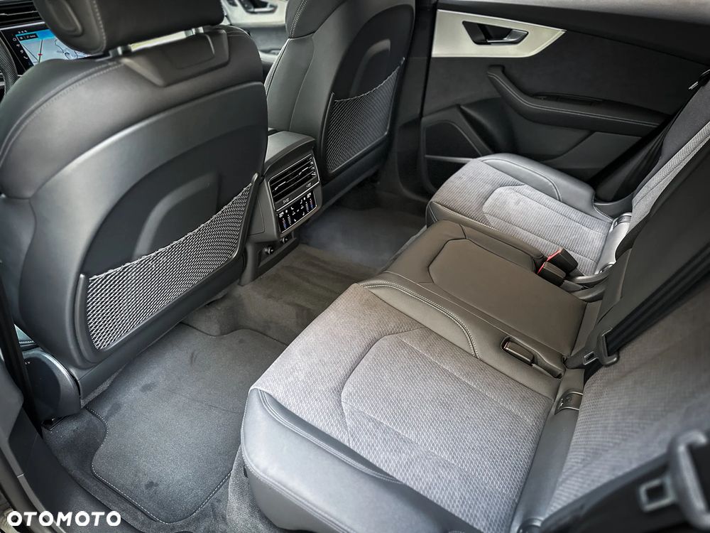 Audi Q8 - 24