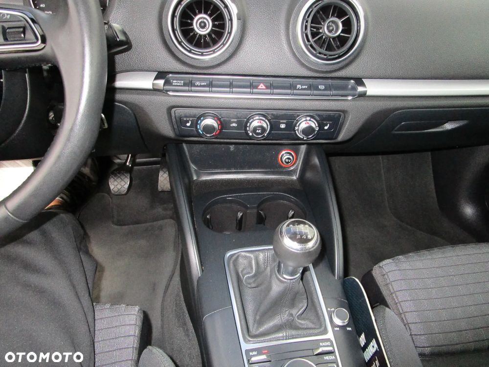 Audi A3 3-drzwiowe 2.0 TDI Ambition - 32