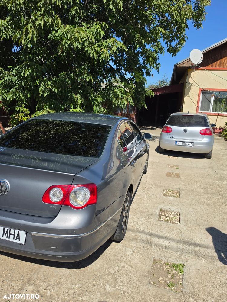 Volkswagen Passat - 2