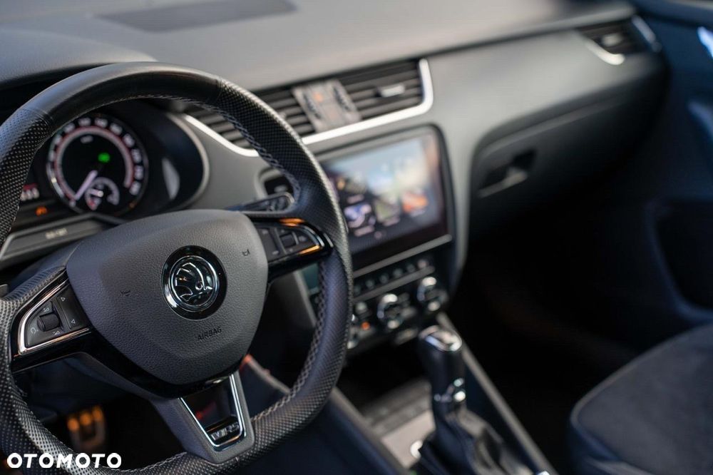 Skoda Octavia 2.0 TDI RS Challenge DSG - 16