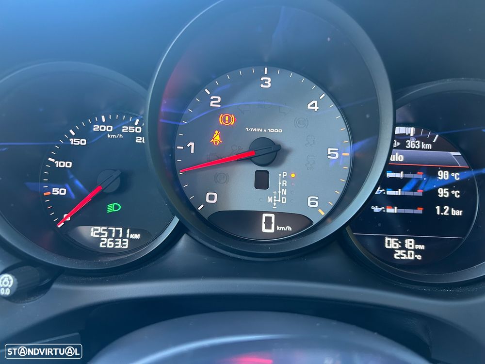 Porsche Macan - 8