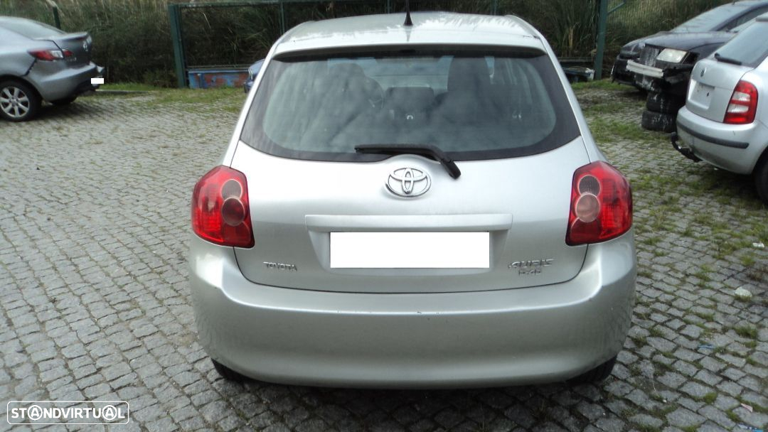 Toyota Auris 1.4 D-4D 5P 2007 - Para Peças - 7