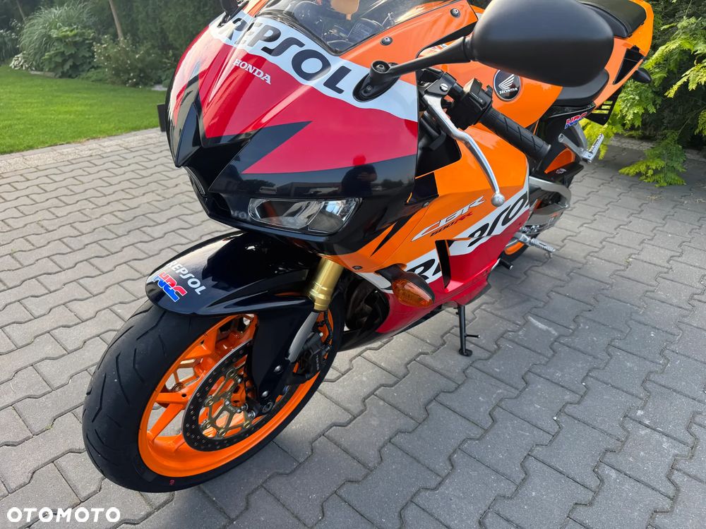 Honda CBR - 13