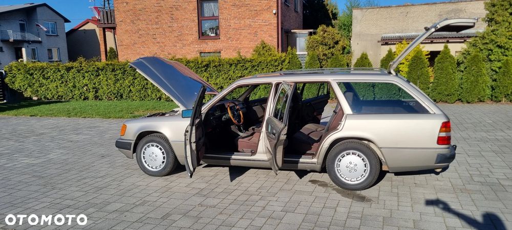 Mercedes-Benz W124 (1984-1993) - 17