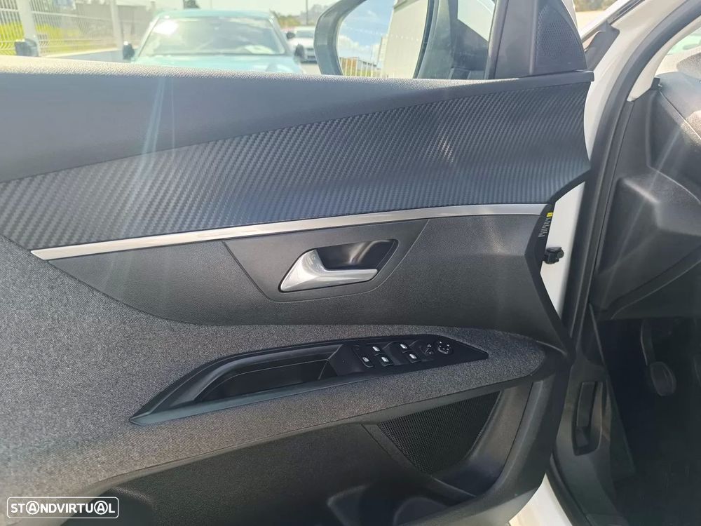 Peugeot 5008 1.2 PureTech Active Pack - 17