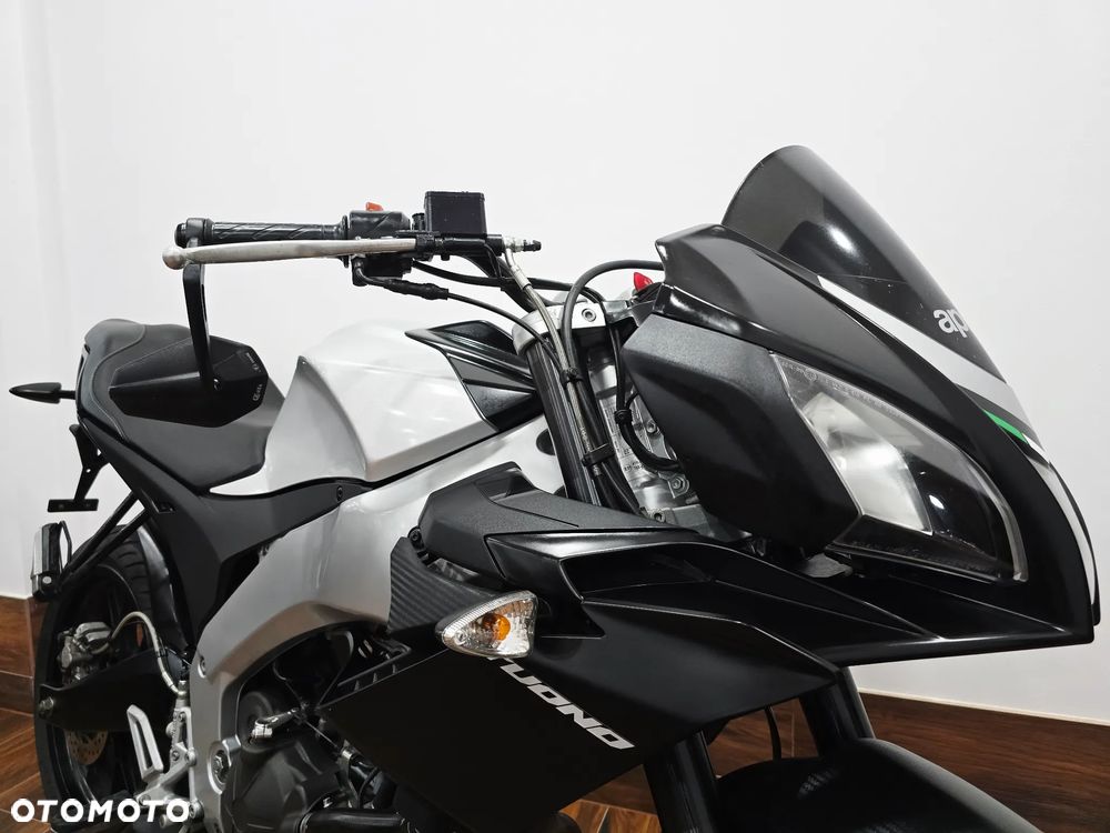 Aprilia Tuono - 1