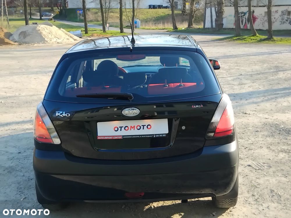 Kia Rio 1.4 Comfort - 12