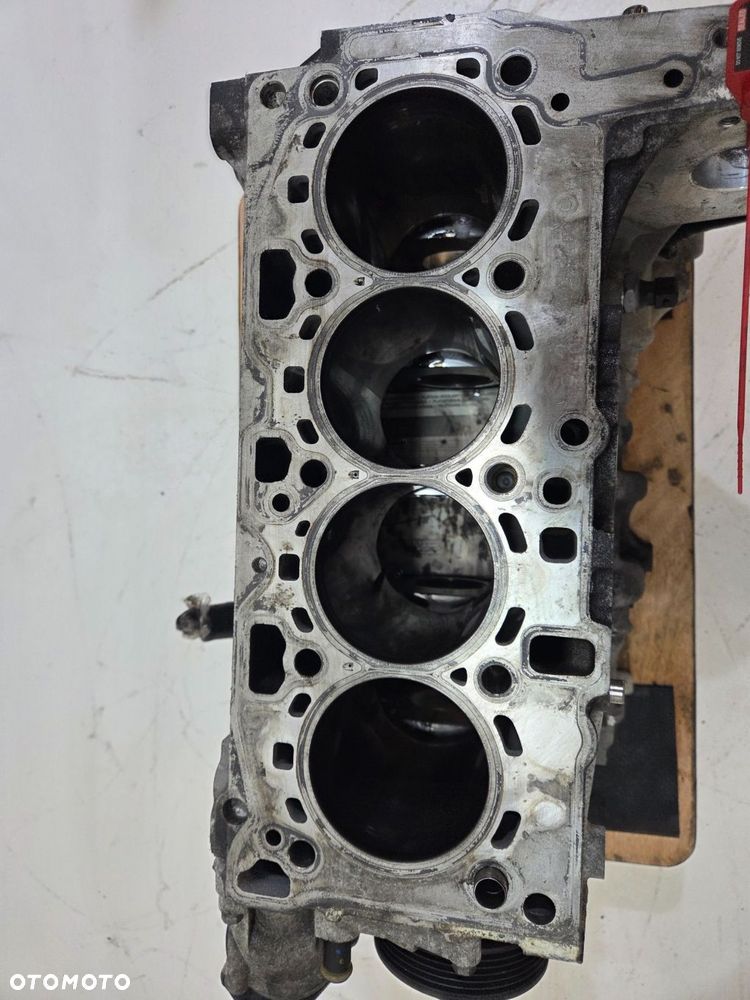 BLOK SILNIKA BMW E90 2.0 D N47D20C 7810596 - 4