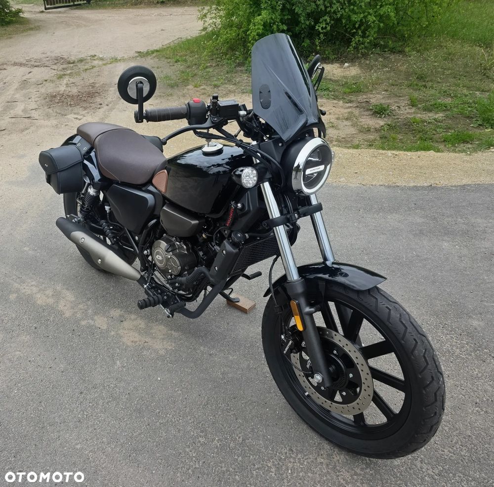 QJMOTOR SRV 125 - 3