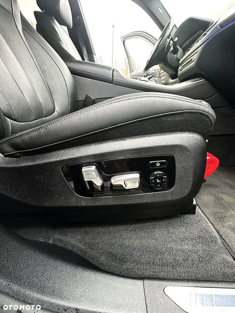 BMW X5 xDrive40i - 23