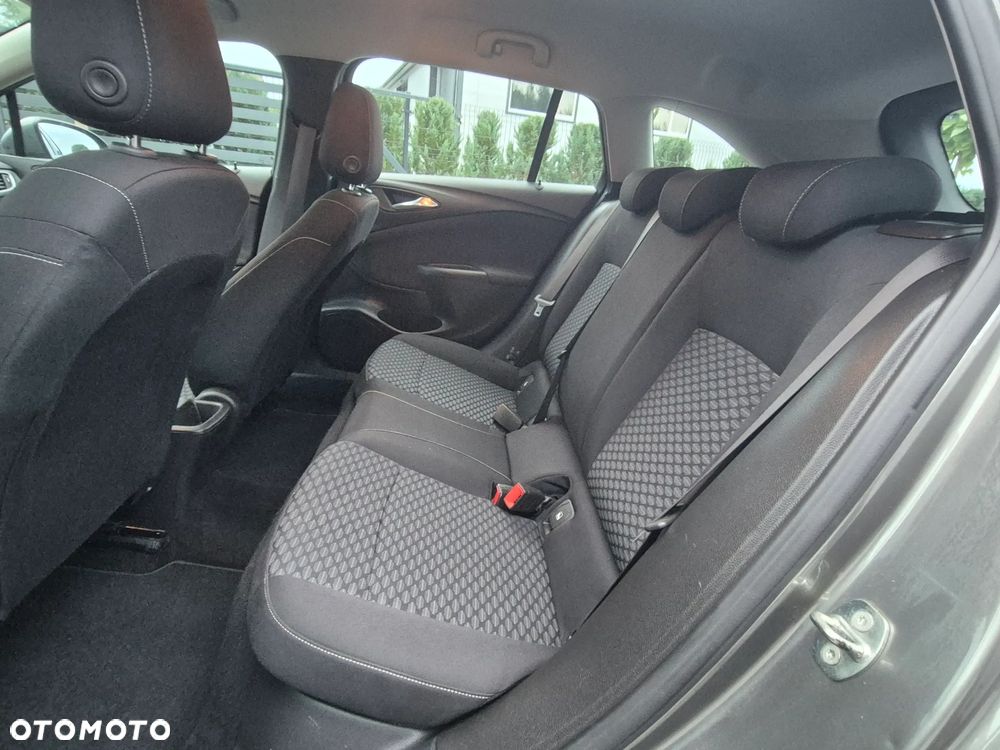 Opel Astra 1.6 CDTI Enjoy - 7
