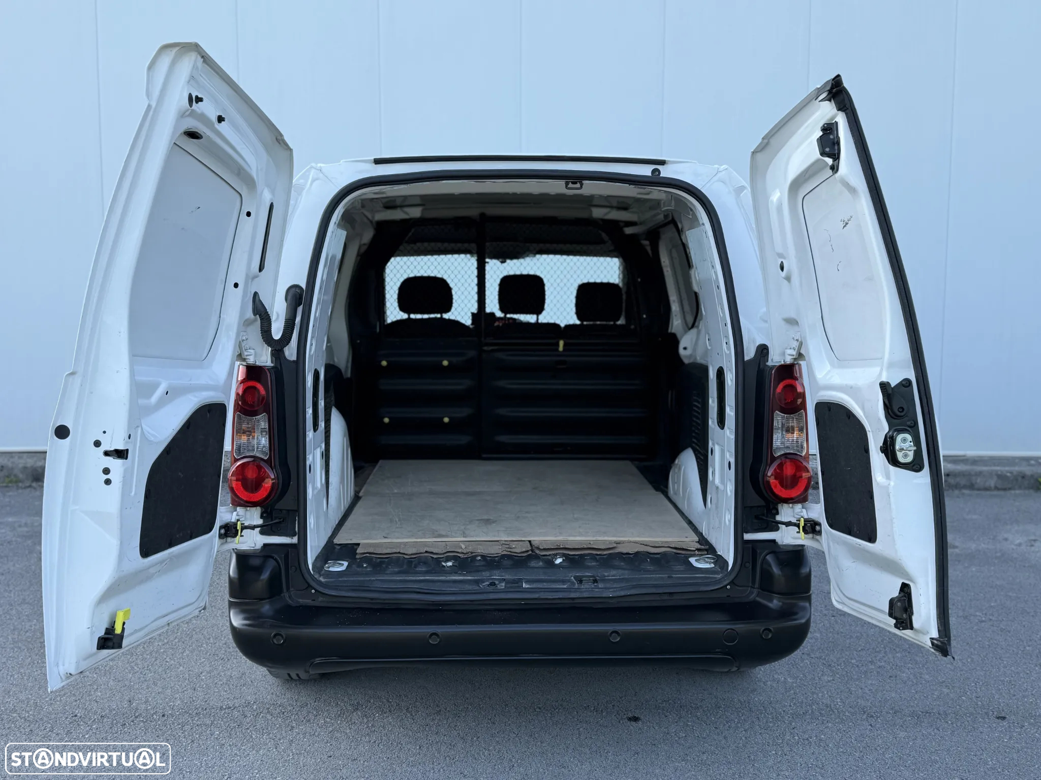 Citroën Berlingo 1.6 BlueHDi 100 Longa - 11