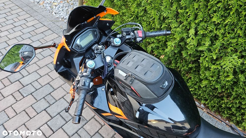 Honda CBR - 16