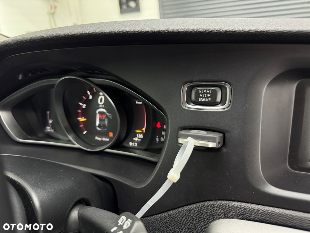 Volvo V40 T2 Geartronic Momentum - 27