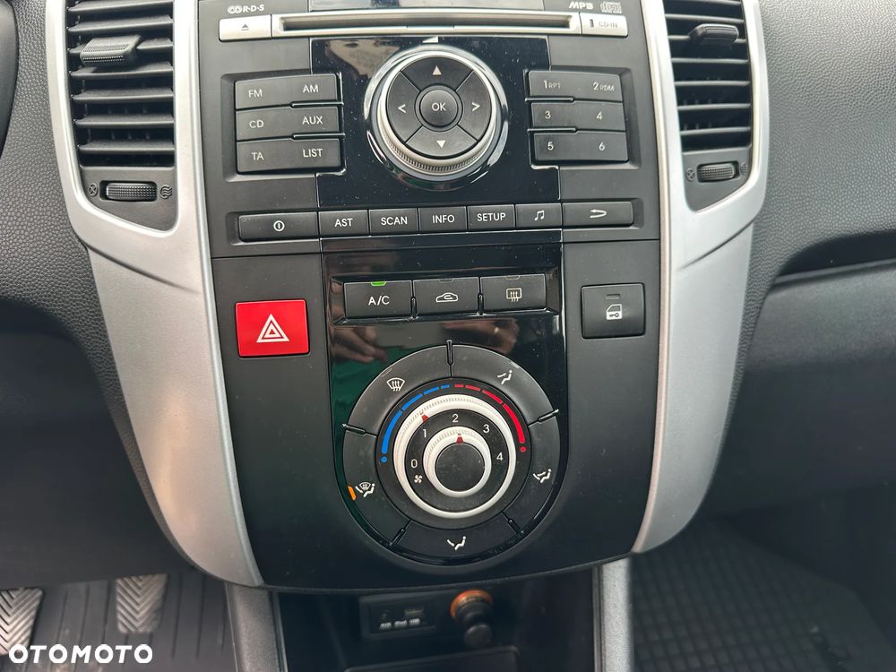 Kia Venga - 16
