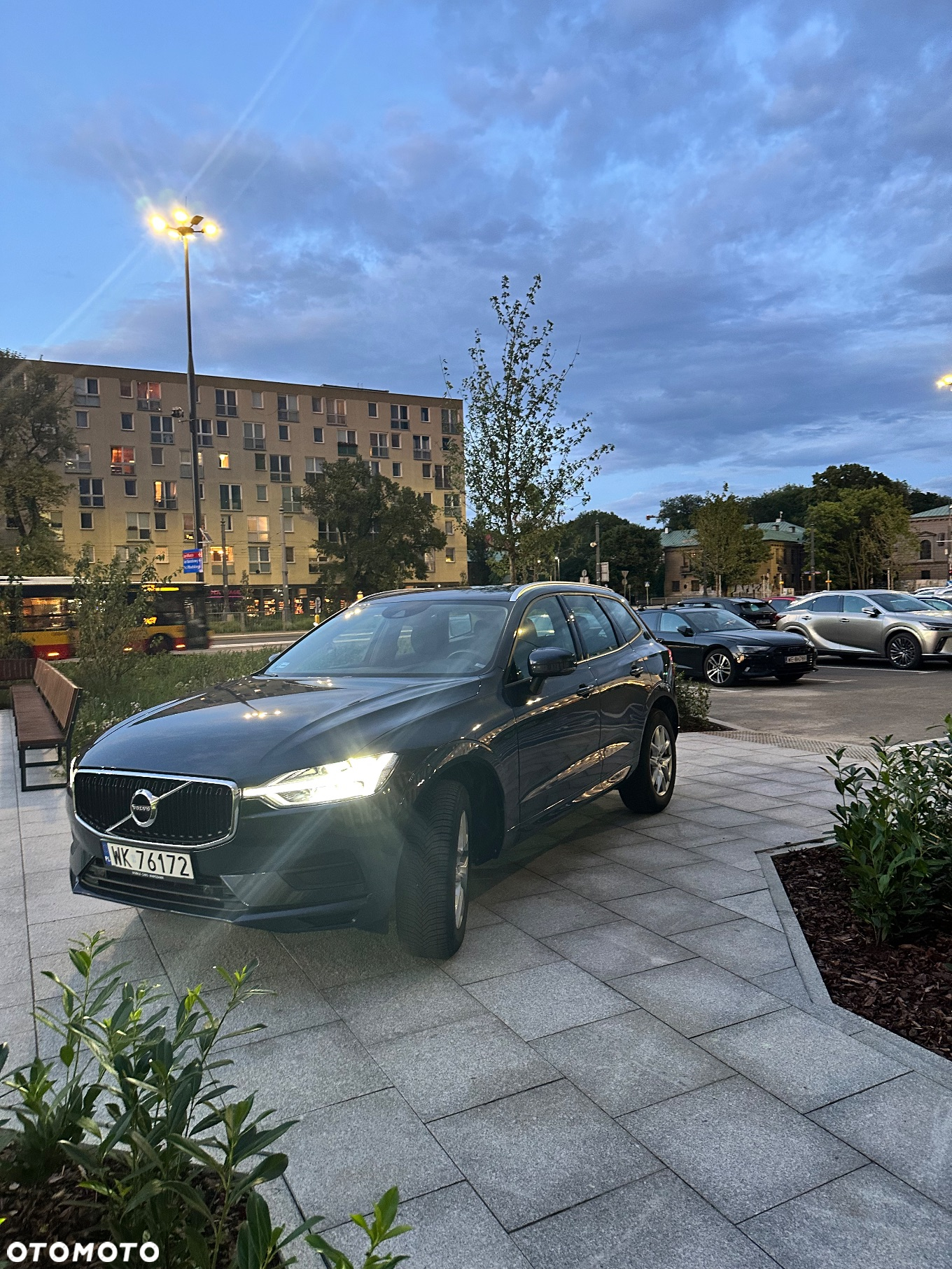 Volvo XC 60 T4 Momentum - 19