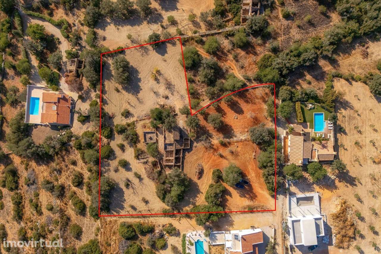 Prédio misto com ruína e potencial de construção – Santa Bárbara de - Grande imagem: 3/15