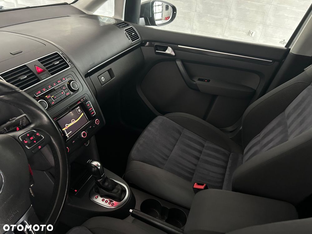 Volkswagen Touran 2.0 TDI BMT Comfortline DSG - 14