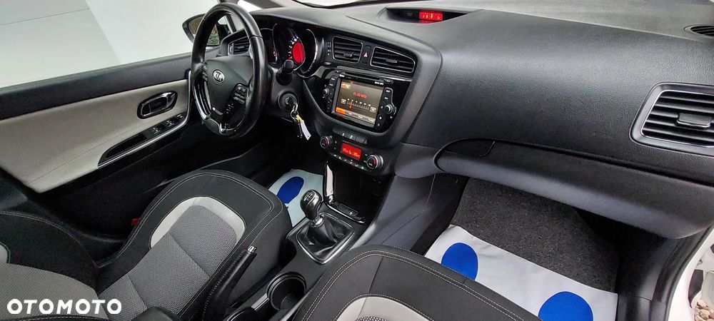 Kia Ceed 1.4 CVVT ISG Spirit - 31